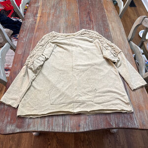 Evy’s Tree Light Mustard Cable Knit Sleeve Pullover Sweatshirt 1X Cozy